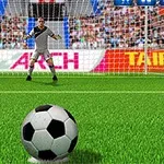 Futbalová lopta na ihrisku s brankárom pripraveným chytiť strelu