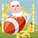 Ovečka sedí na rakete v kreslenom vidieckom prostredí s farmou, stromami a ohradou