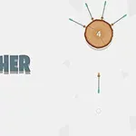 Kmeň stromu s niekoľkými šípmi v ňom a veľkým nápisom „ARCHER“ na svetlom pozadí