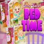 Dieťa v modrom pyžame sediace na stoličke, veľký farebný nápis Bed Time a obrázky detskej izby s dieťaťom v postieľke