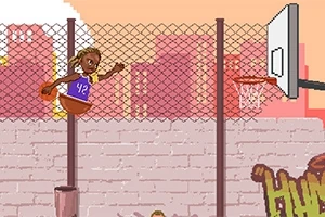 Basketbalista v drese s číslom 42 smečuje loptu do koša na ihrisku s mestským pozadím