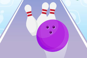 Fialová guľa na bowling mieri na tri biele kolky s červenými pruhmi na dráhe
