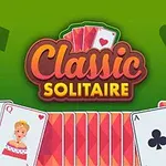 Karty s grafikou kráľa, kráľovnej a symbolom trefu na zelenom pozadí s nápisom Classic Solitaire