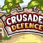 Nápis Crusader Defence na kamennom pozadí s palmami a pustou krajinou naokolo