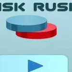 Modré a červené disky nad názvom DISK RUSH s modrým tlačidlom prehrávania nižšie