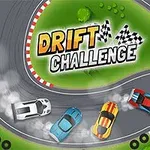Nakreslené autá driftujúce na závodnej dráhe s nápisom Drift Challenge na zelenom trávniku