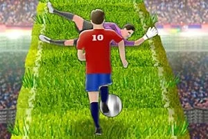 Futbalista v červenom drese s číslom 10 beží po naklonenej trávnatej ploche so striebornou loptou, pričom brankár v čiernom oblečení sa snaží chytiť loptu