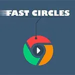 Nápis FAST CIRCLES nad farebným kruhovým logom s tlačidlom prehrávania na tmavomodrom pozadí