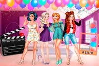 Dvoma roztomilým Disney princeznám, Jasmine a Belle, sú pripravené
