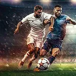 Dvaja futbalisti intenzívne súperia o loptu na osvetlenom štadióne počas zápasu