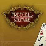 Ozdobný nápis Freecell Solitaire so zlatým orámovaním a štyrmi kartami v popredí, vrátane kráľa pikového a kráľovnej srdcovej