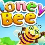 Farebný nápis Honey Bee s kreslenou usmievavou včielkou a úľom na modro-zelenej pozadí