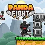 Dvaja pandí bojovníci v ninja oblekoch skáču a bojujú na plošinovke, zatiaľ čo ďalšia panda v sukni stojí na okraji