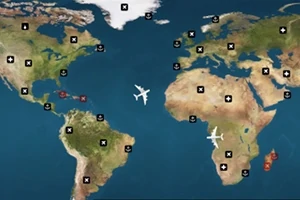 Mapa sveta so symbolmi lietadiel a rôznymi ikonami na jednotlivých kontinentoch