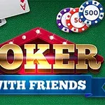 Karty a pokerové žetóny na zelenom stole s nápisom Poker With Friends
