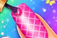 Navrhni si vlastné nechty a objav svet nail artu v tejto manikúrovej hre