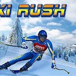Lyžiar v modrom obleku prechádza zasneženým lesným svahom pod nápisom SKI RUSH