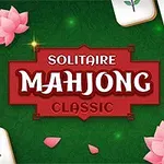 Karty s čínskymi znakmi a kvetmi leknín na zelenom pozadí s nápisom Solitaire Mahjong Classic