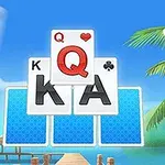 Víla s krídlami v tropickom prostredí pláže s palmami a lietajúcimi kartami