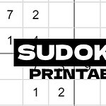 Čiernobiely štvorcový diagram s naštartovanými číslami, prekrytý čiernym nápisom SUDOKU PRINTABLE