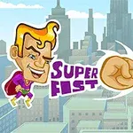 Superhrdina s blonďavými vlasmi, veľkou päsťou a nápisom „Super Fist“ sa pripravuje na úder proti trom farebným, monštruóznym tváram v meste