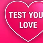 Ružové srdce s nápisom TEST YOUR LOVE na pozadí rôznych odtieňov ružovej
