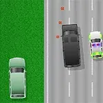 Pohľad zhora na čierne auto uhýbajúce sa medzi policajnými autami na viacprúdovej ceste so zeleným pásom