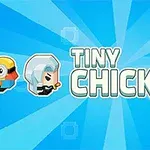 Tri kreslené postavičky s textom Tiny Chick na modrom pozadí so svetlými pruhmi