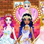 Tri princezné v elegantných šatách stoja pred srdcom, za ktorým je ďalšia princezná s fénom a nožnicami