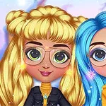 Dve kreslené postavy s veľkými očami, jednou s blond vlasmi a druhou s modrými vlasmi, oblečené v zimnom oblečení a nosia okuliare