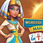 Egyptská faraónka v tradičnom odeve stojí vedľa pyramídy a dlaždíc s egyptskými symbolmi