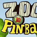 Nápis Zoo Pinball s farebnými písmenami, obklopený dvoma stromami na modrom pozadí